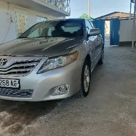 Toyota Camry 2010