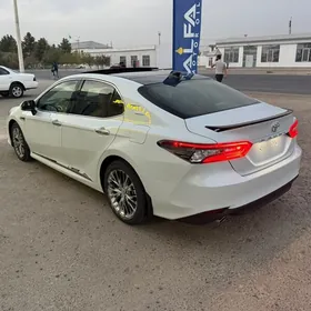 Toyota Camry 2024