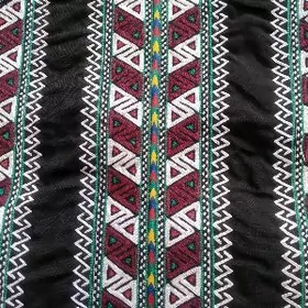 Elde tikilen yakalar