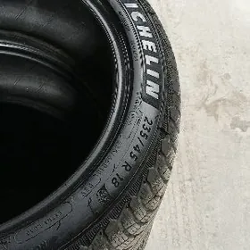 235/45/18/ Mishelin Ýyly23