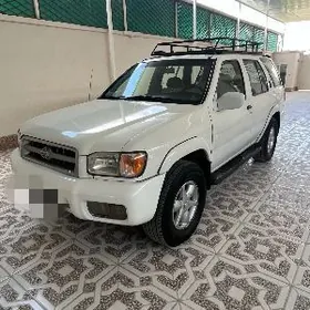 Nissan Pathfinder 2000