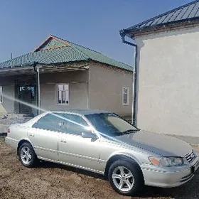 Toyota Camry 2000