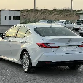 Toyota Camry 2025