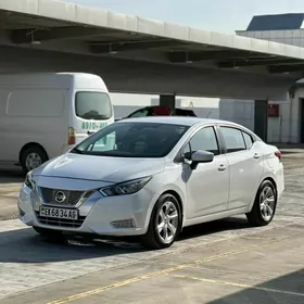 Nissan Versa 2020