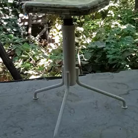 стул винтовой резьбовой