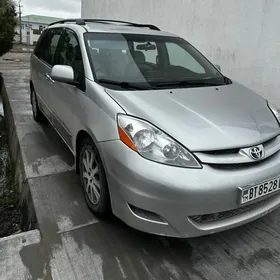 Toyota Sienna 2005