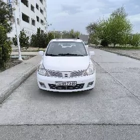 Nissan Versa 2010