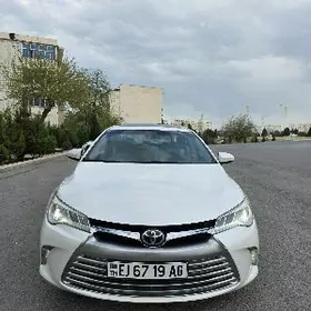 Toyota Camry 2016