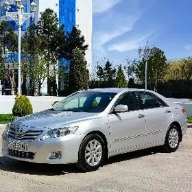 Toyota Camry 2011