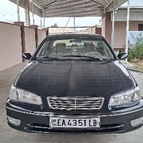 Toyota Camry 2000