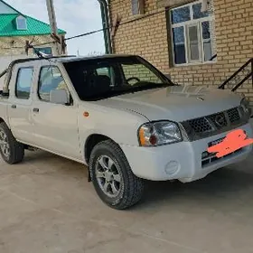 Nissan Navara 2007