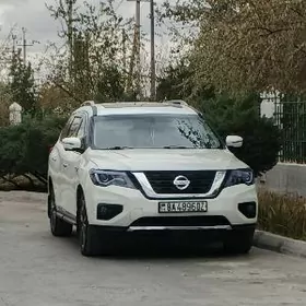 Nissan Pathfinder 2020