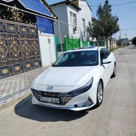 Hyundai Elantra 2021