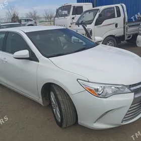 Toyota Camry 2016