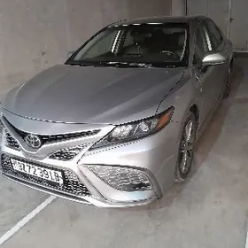 Toyota Camry 2022