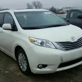 Toyota Sienna 2017