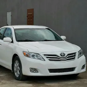 Toyota Camry 2011