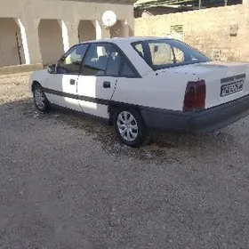 Opel Omega 1990