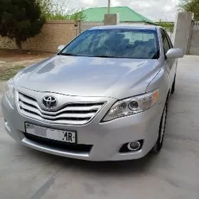 Toyota Camry 2010