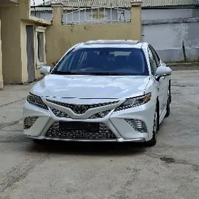 Toyota Camry 2020