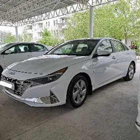 Hyundai Elantra 2021