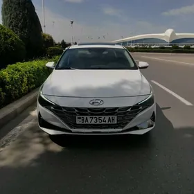 Hyundai Elantra 2021