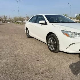 Toyota Camry 2016