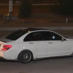 Mercedes-Benz C350 2010