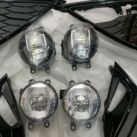 Tumannyklar Toyota Lexus