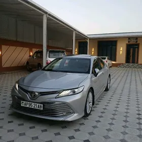 Toyota Camry 2020