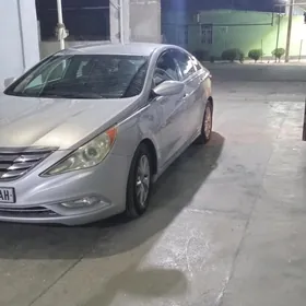 Hyundai Sonata 2011