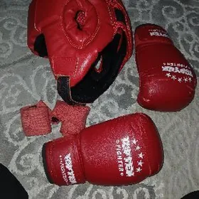 бокс перчатка шлем