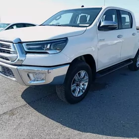 Toyota Hilux 2024
