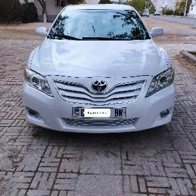 Toyota Camry 2010