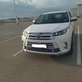 Toyota Highlander 2019