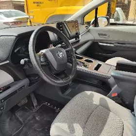 Toyota Sienna 2022