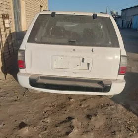 Nissan Pathfinder 1998