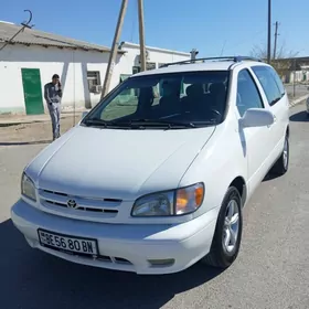 Toyota Sienna 2000