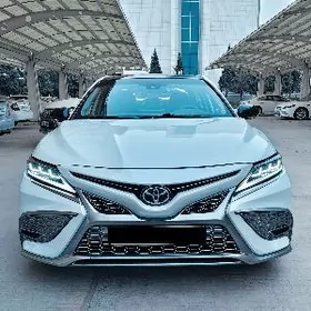 Toyota Camry 2024