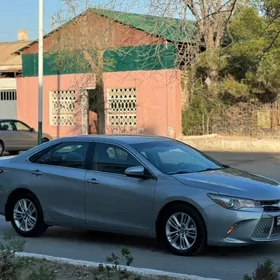 Toyota Camry 2015
