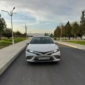 Toyota Camry 2022
