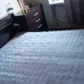 кровать комод