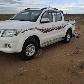 Toyota Hilux 2014