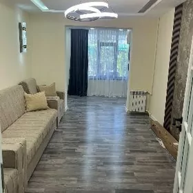 11 мкр 4/1 этаж 2 комнат