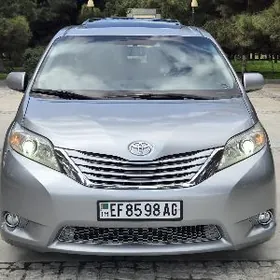 Toyota Sienna 2016