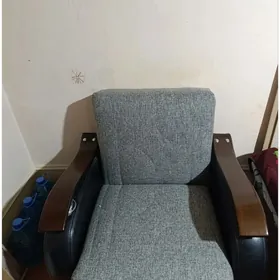 Продаются 2 кресла