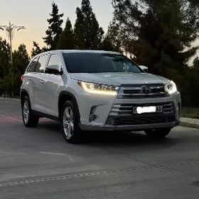 Toyota Highlander 2019