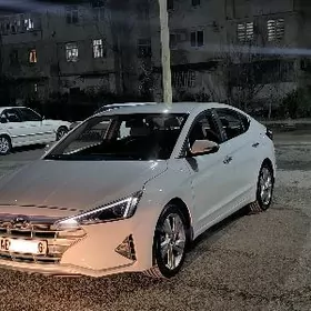 Hyundai Elantra 2019