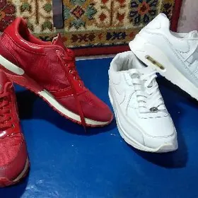 Кроссовки мужские.