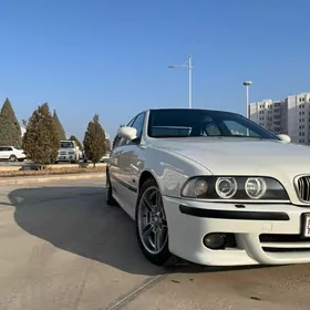 BMW E39 2000